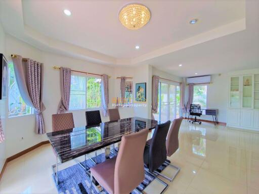 3 Bedrooms Villa / Single House in Green Field Villa 2 East Pattaya HS0051