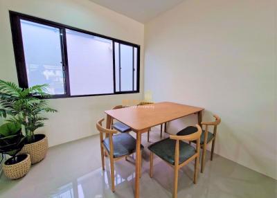 3 Bedrooms Townhouse in The Delight Cozy East Pattaya H010976