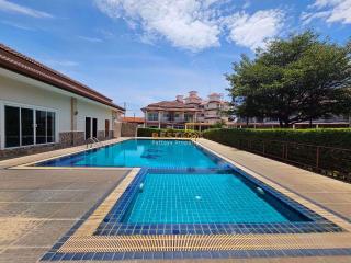 3 Bedrooms Townhouse in PMC 4 East Pattaya H010967