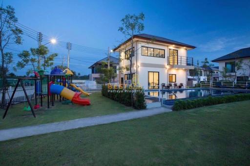 3 Bedrooms Villa / Single House in Villa Asiatic East Pattaya H009920