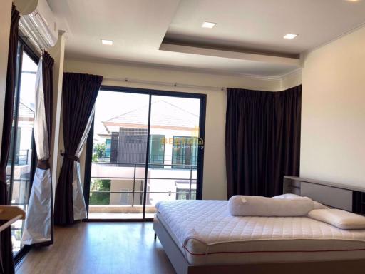 3 Bedrooms Villa / Single House in Villa Asiatic East Pattaya H009920