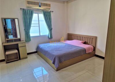 3 Bedrooms Villa / Single House in Green Field Villa 2 East Pattaya H010389