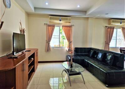 3 Bedrooms Villa / Single House in Green Field Villa 2 East Pattaya H010389