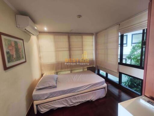 3 Bedrooms Condo in Garden Cliff Condominium 1 Wongamat C010893