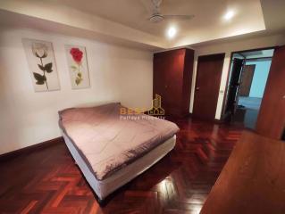 3 Bedrooms Condo in Garden Cliff Condominium 1 Wongamat C010893