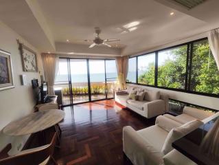 3 Bedrooms Condo in Garden Cliff Condominium 1 Wongamat C010893