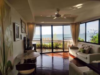 3 Bedrooms Condo in Garden Cliff Condominium 1 Wongamat C010893