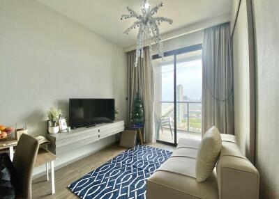 BeachFront Aeras Condo for Sale in Jomtien