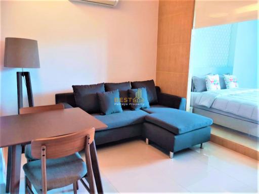 Studio Condo in Beachfront Jomtien Residence Na Jomtien C010273