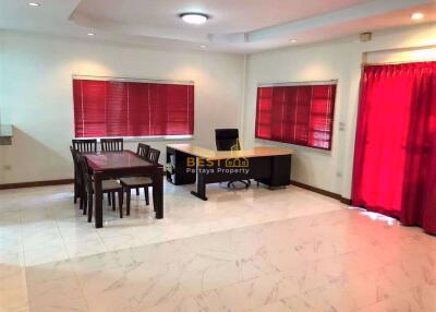 3 Bedrooms Villa / Single House in Prinsiri Village East Pattaya H010916