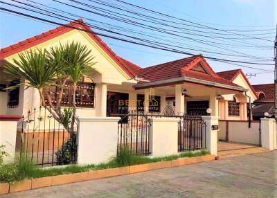 3 Bedrooms Villa / Single House in Prinsiri Village East Pattaya H010916