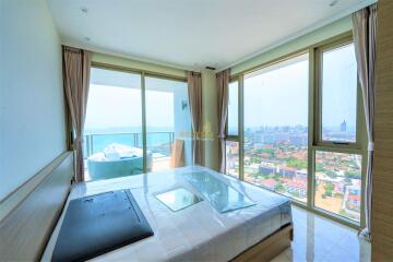 2 Bedrooms Condo in The Riviera Ocean Drive Jomtien C010898