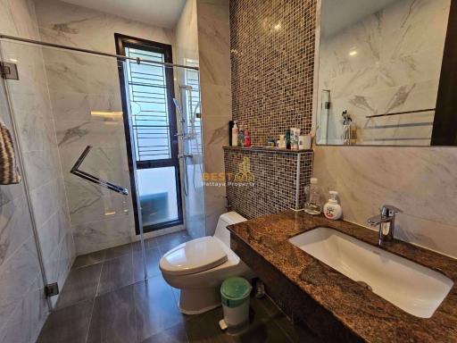 3 Bedrooms Villa / Single House Siracha H010894