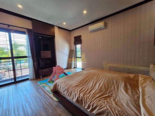3 Bedrooms Villa / Single House Siracha H010894