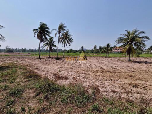 Land available in Huay Yai L010827