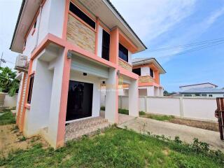 3 Bedrooms Villa / Single House Huay Yai H010832