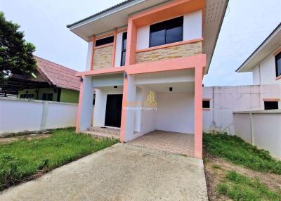 3 Bedrooms Villa / Single House Huay Yai H010832