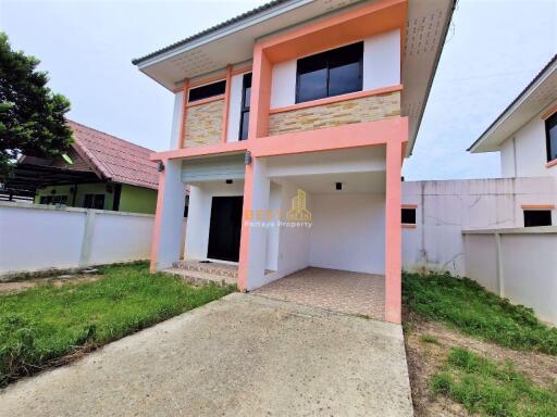 3 Bedrooms Villa / Single House Huay Yai H010832