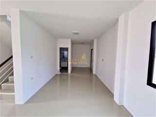 3 Bedrooms Villa / Single House Huay Yai H010832