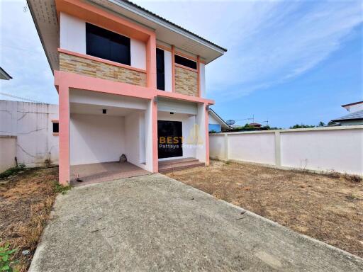 3 Bedrooms Villa / Single House Huay Yai H010834