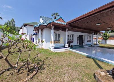 4 Bedrooms Villa / Single House in Pattaya Greenville East Pattaya H010808