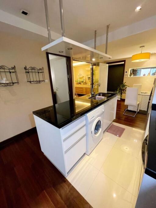 2 bed Condo in Le Nice Ekamai Phrakhanongnuea Sub District C020305