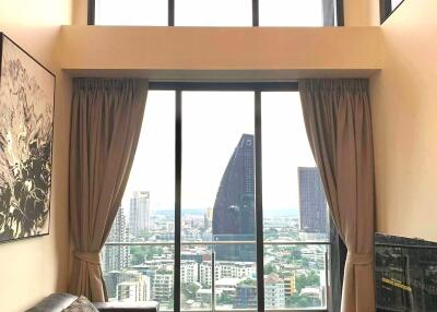 2 bed Duplex in BEATNIQ Sukhumvit 32 Khlongtan Sub District D017801