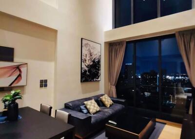 2 bed Duplex in BEATNIQ Sukhumvit 32 Khlongtan Sub District D017801