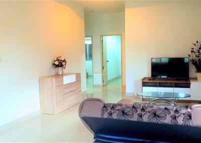 2 Bedrooms Townhouse in Raviporn City Home Village East Pattaya H010590