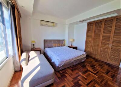 3 Bedrooms Condo in Royal Cliff Pratumnak C010408