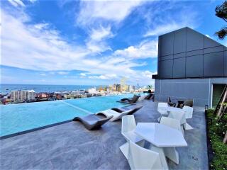 2 Bedrooms Condo in Arcadia Millennium Tower South Pattaya C010373