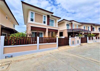 3 Bedrooms Villa / Single House in Grand PMC 7 East Pattaya H010315