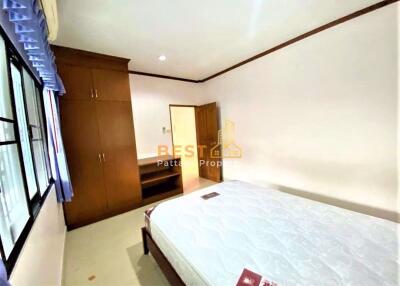 3 Bedrooms Villa / Single House in Eakmongkol Village Jomtien H010284