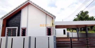 3 Bedrooms Villa / Single House East Pattaya H010276