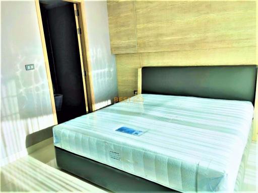 2 Bedrooms Condo in Beachfront Jomtien Residence Na Jomtien C010271