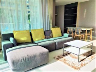 2 Bedrooms Condo in Beachfront Jomtien Residence Na Jomtien C010271