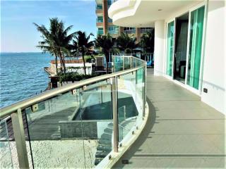 2 Bedrooms Condo in Beachfront Jomtien Residence Na Jomtien C010271