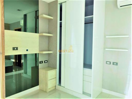 2 Bedrooms Condo in Beachfront Jomtien Residence Na Jomtien C010271