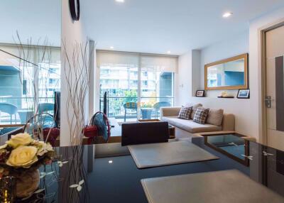 1 Bedroom Condo in Apus Condominium Central Pattaya C010185