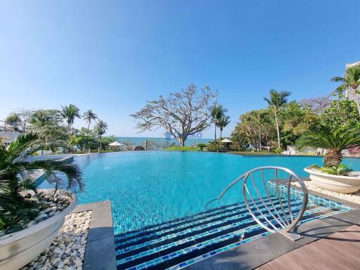 2 Bedrooms Condo in The Cove Pattaya Wongamat C002935