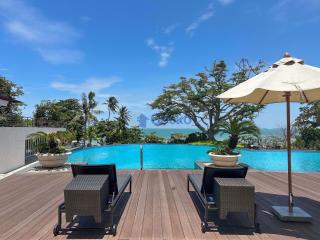 2 Bedrooms Condo in The Cove Pattaya Wongamat C002935