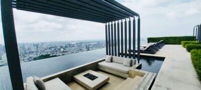 2 bed Condo in Four Seasons Private Residences Yan Nawa Sub District C020312