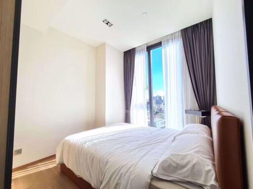 2 bed Condo in BEATNIQ Sukhumvit 32 Khlongtan Sub District C016014