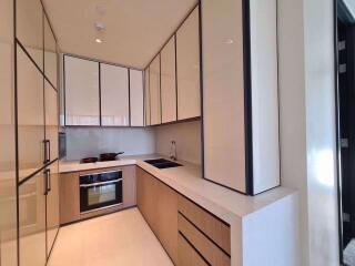 2 bed Condo in BEATNIQ Sukhumvit 32 Khlongtan Sub District C016014