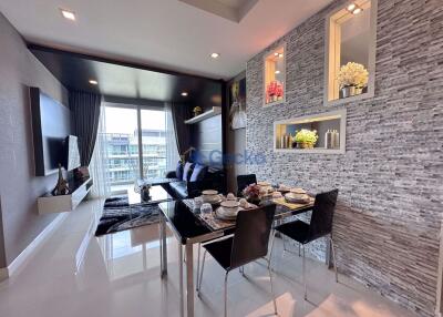 1 Bedroom Condo in Apus Condominium Central Pattaya C011018