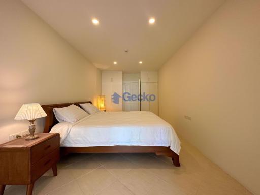 1 Bedroom Condo in Executive Residence 4 Pratumnak C011016