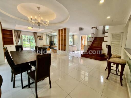 4-Bedrooms House with large garden - Moo Baan Nanthawan Srinakarin