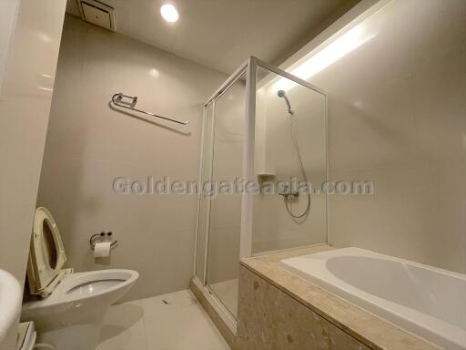 3-Bedrooms in Quiet Low-rise Apartment - Ploenchit / Wireless Road