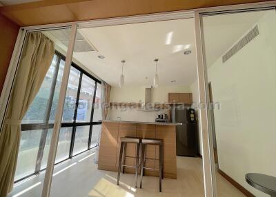 3-Bedrooms in Quiet Low-rise Apartment - Ploenchit / Wireless Road