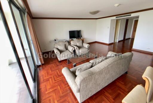 Spacious 2-Bedrooms plus study Condo for rent - Chidlom BTS